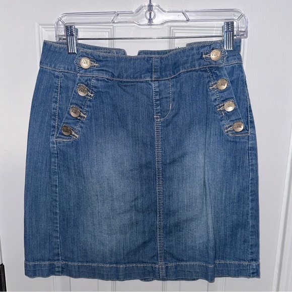 YNQ Jean Skirt - Picture 1 of 8